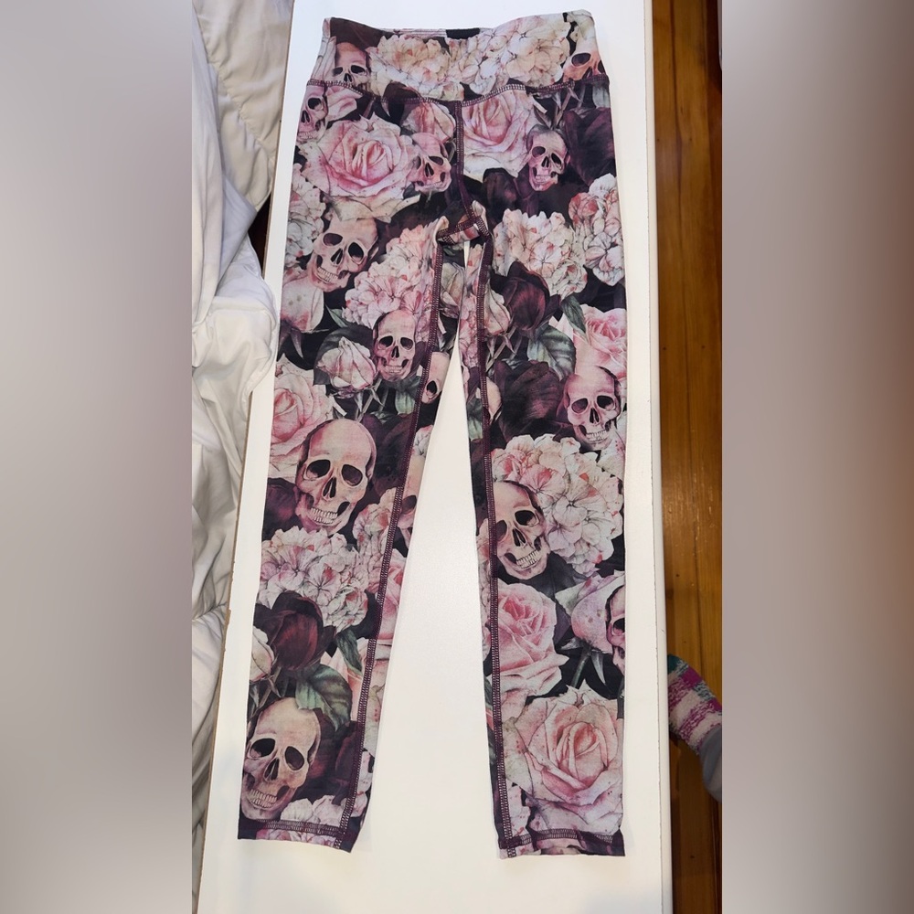 Evolution and Creation Pink Skull Yoga Gym Leggings